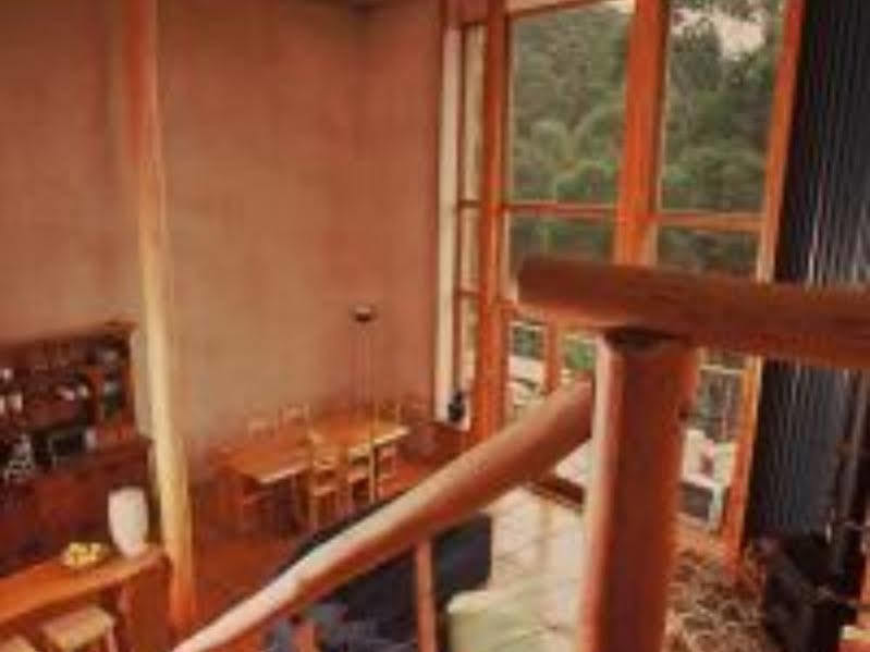 Peppermint Ridge Retreat Hotel Woodbridge Екстериор снимка